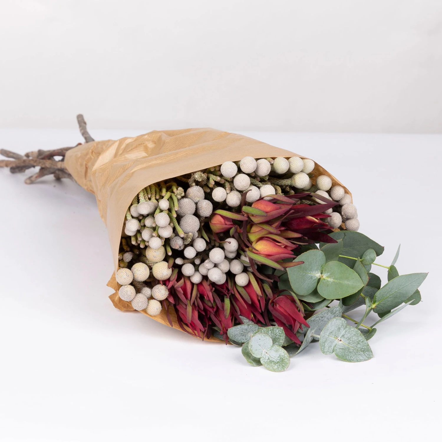 Blumenbund Eukalyptus Mit Brunia Und Kapgrün, Inkl. Grußkarte – Bild 2