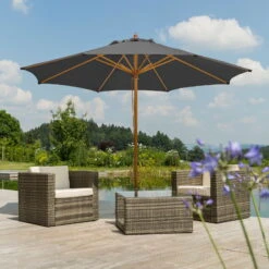 Mittelstockschirm 'Malaga', Ø Ca. 300 Cm